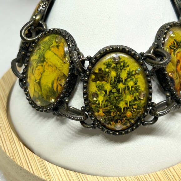 Avon Victorian Christmas Scenes Bracelet Antique Brass Tone Signed - Picture 3 of 12